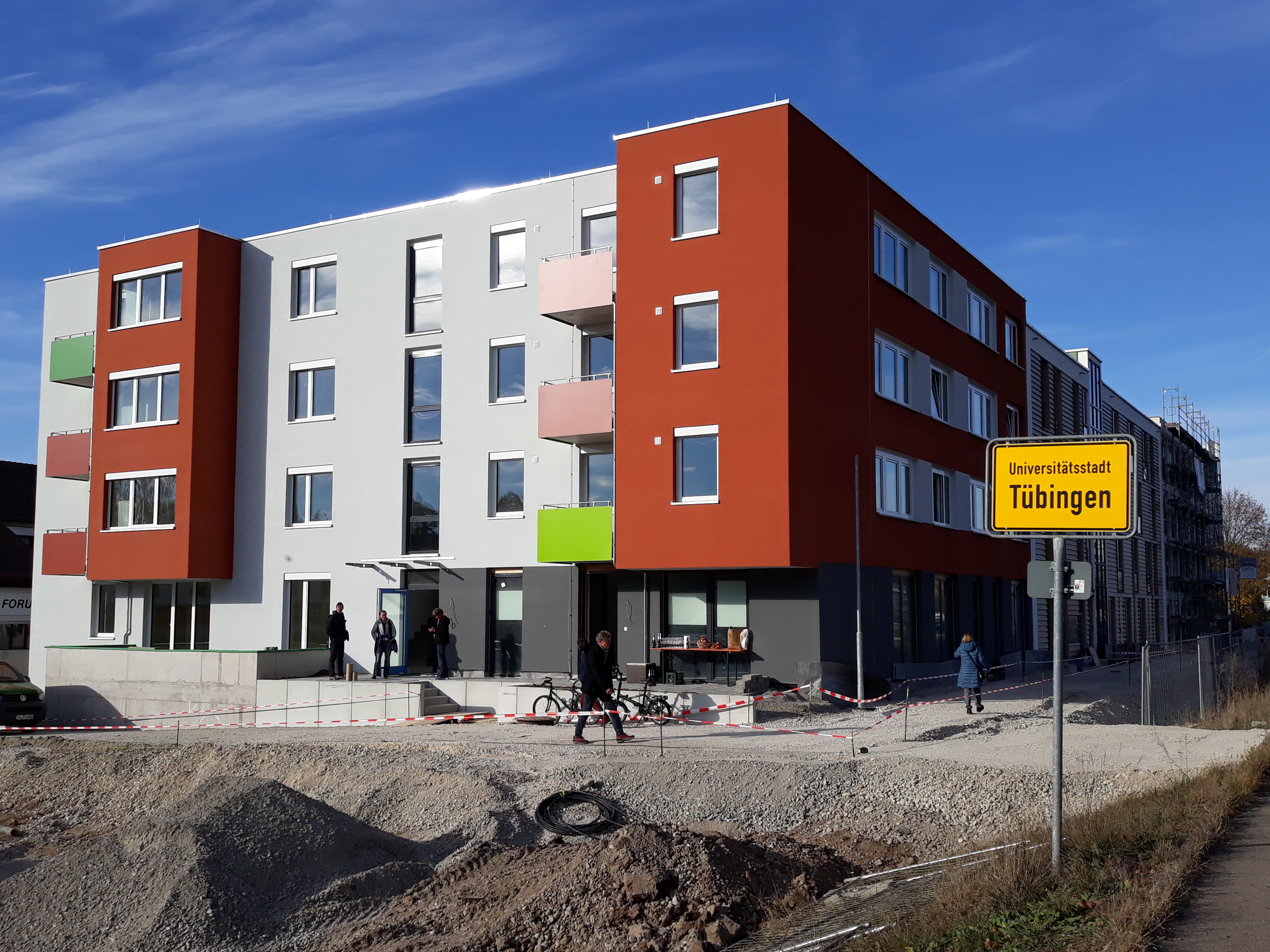 Das Haus der Neuen Nachbarn von außen