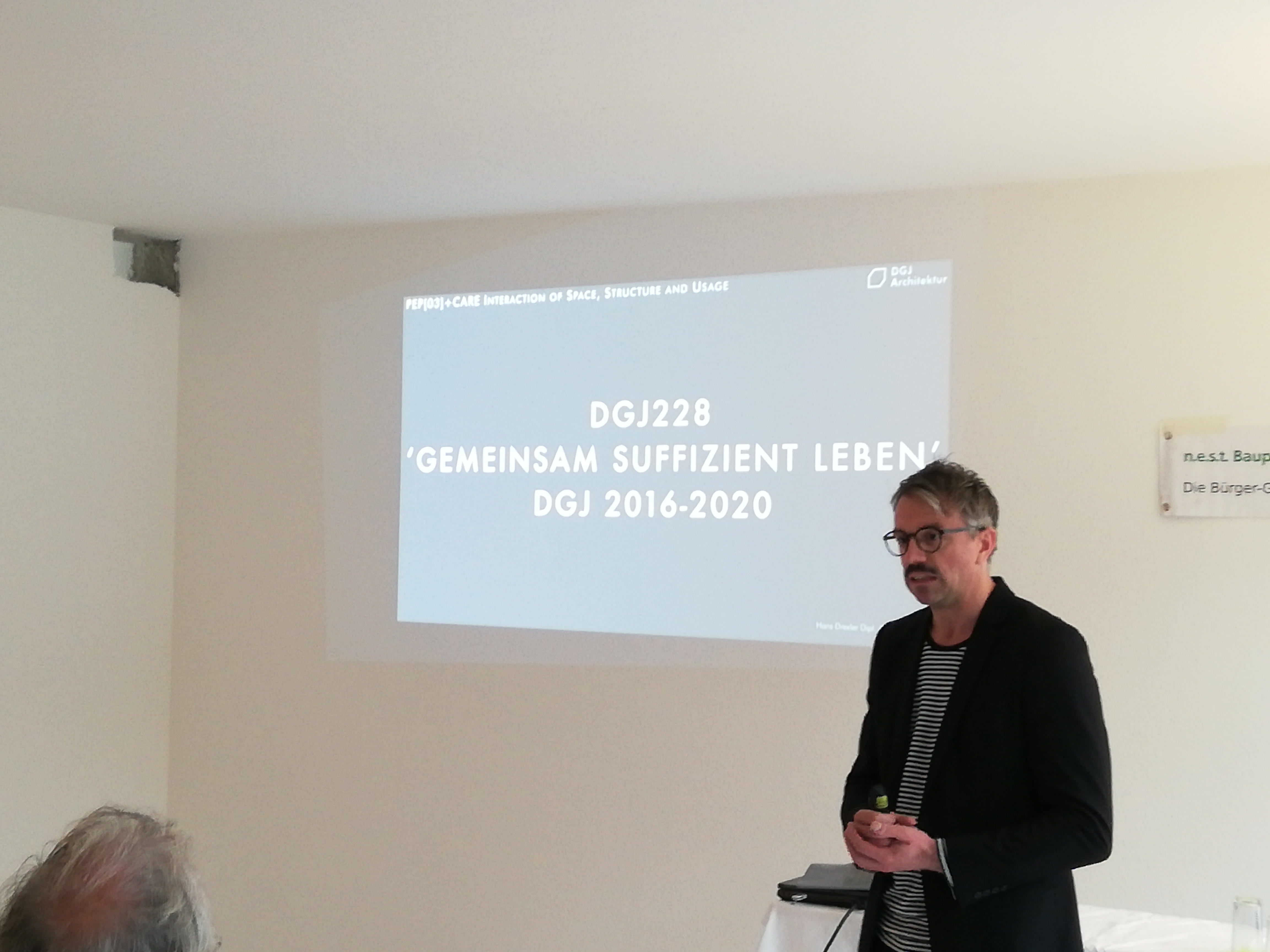 Prof. Hans Drexler beim Vortrag
